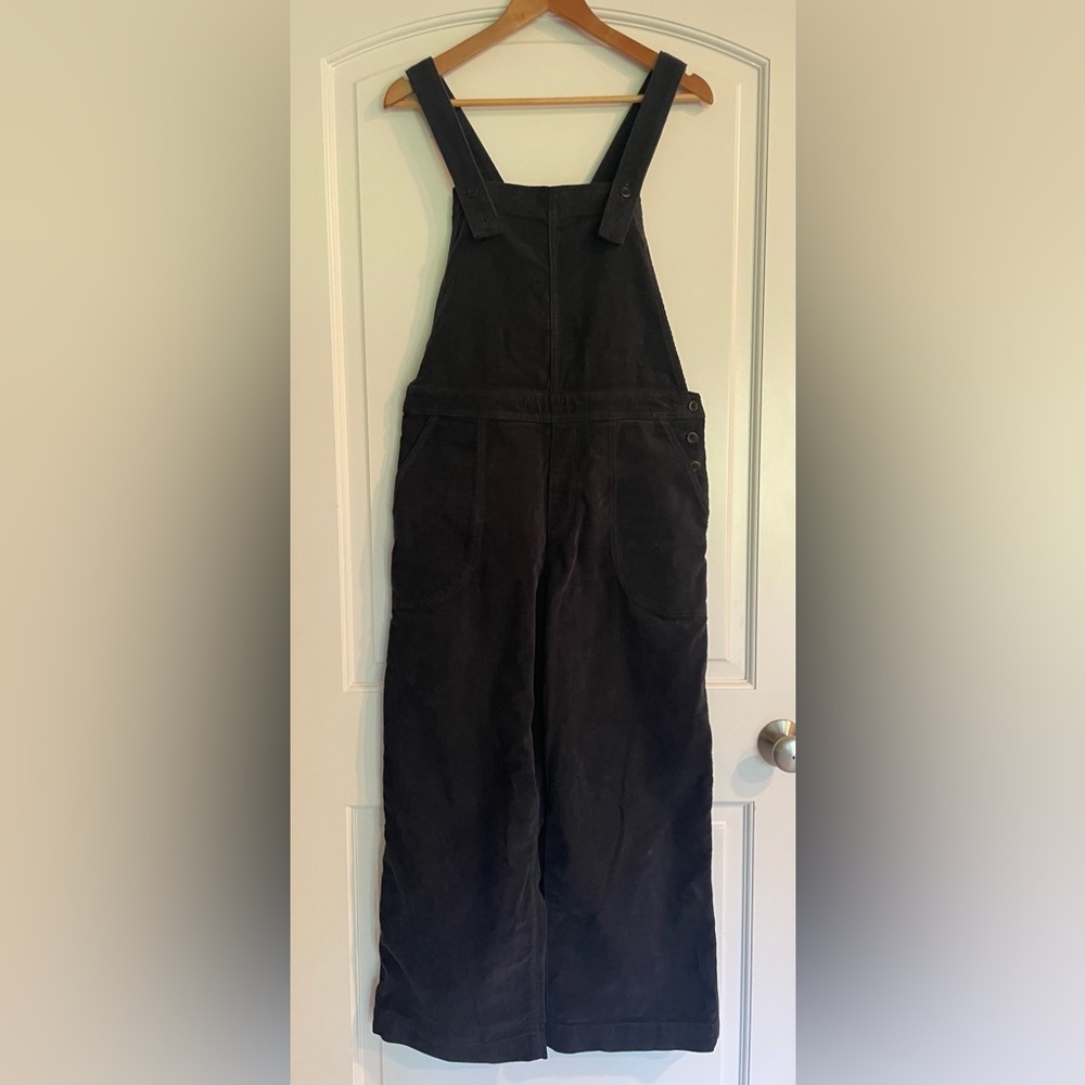 Patagonia Women’s Black Stand Up Cropped Corduroy Wide-Leg Overalls